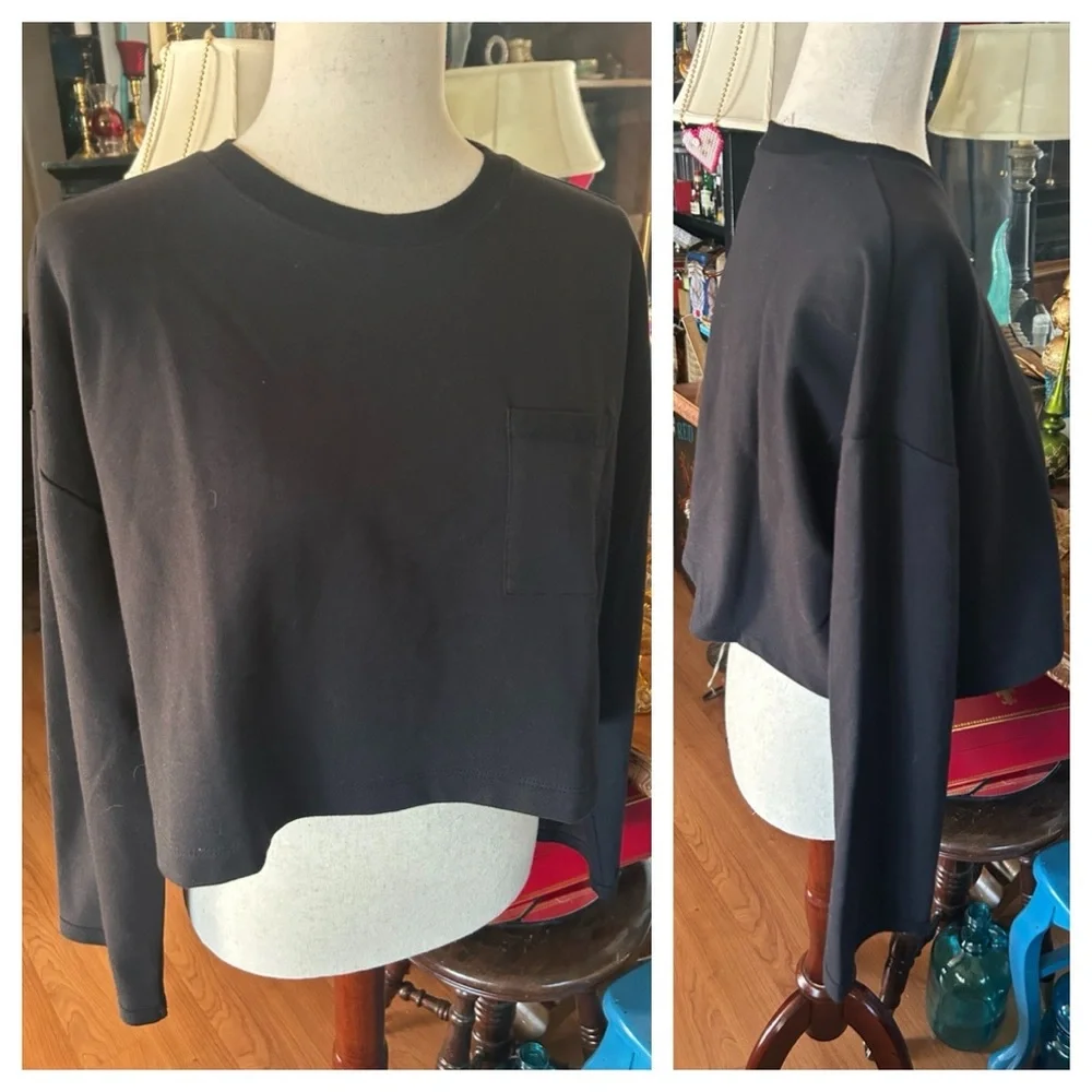 FREE PEOPLE Cropped Black Sweatshirt