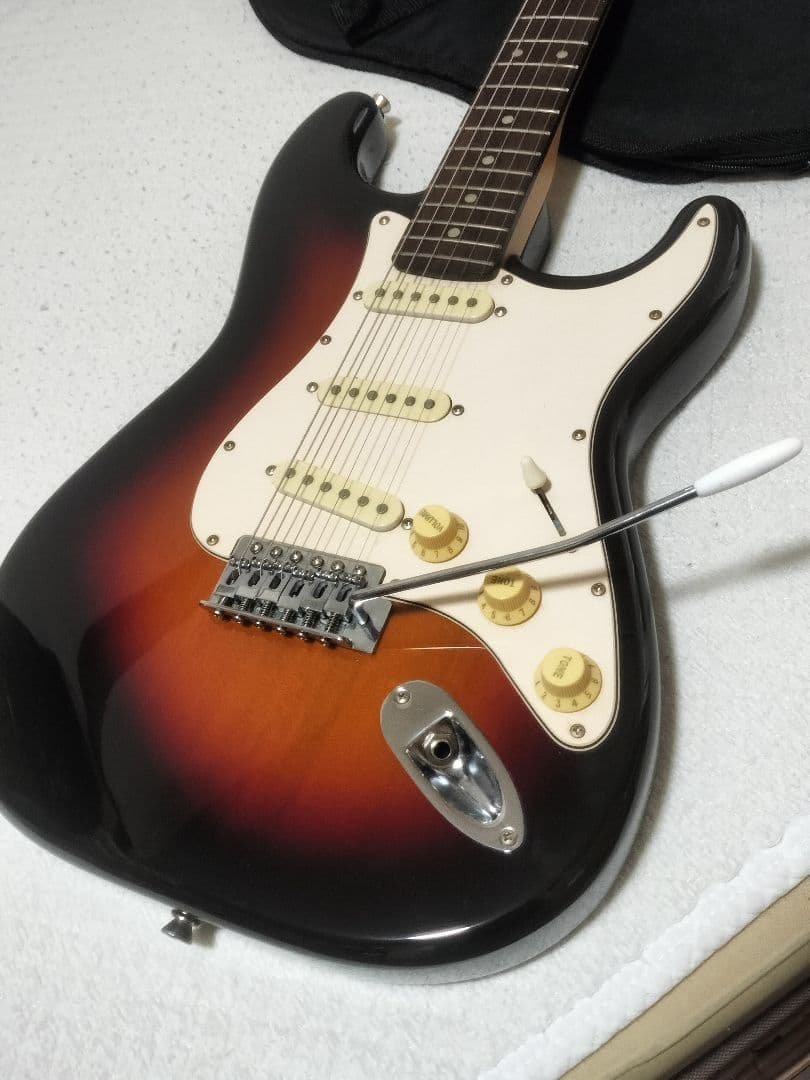 Bacchus Stratocaster Sunburst w/ Bonus - Perfect for Beginners